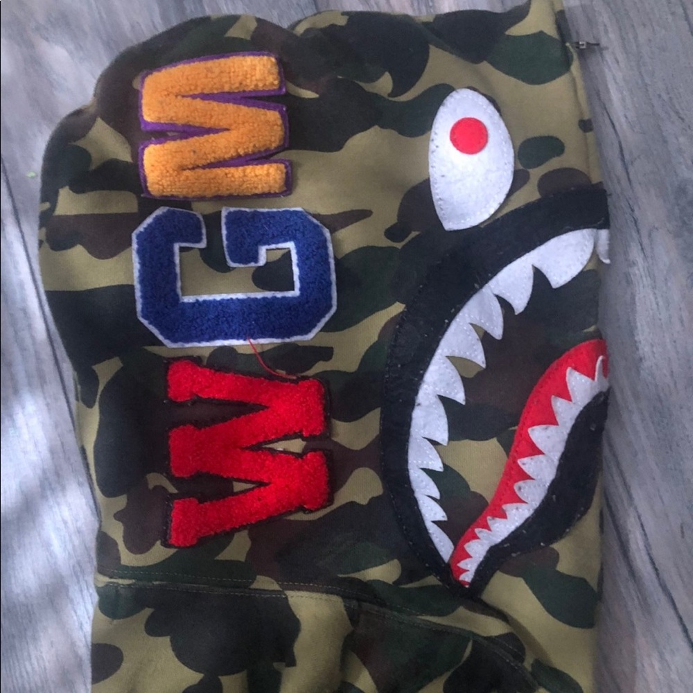 A bathing ape hoodie